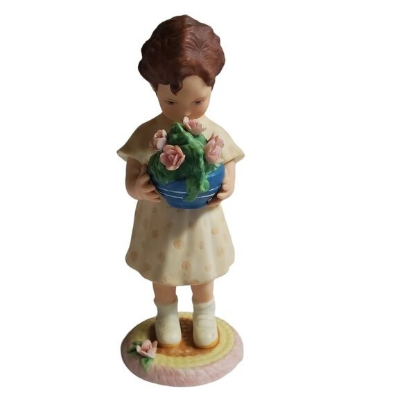 Lenox The Jessie Willcox Smith Collection "Rosebuds" porcelain figurine - Picture 1 of 5